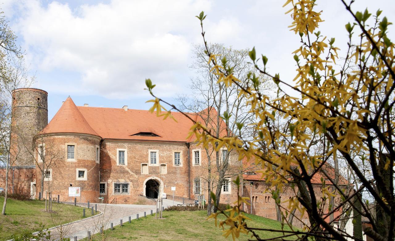Burghotel Bad Belzig בלציג מראה חיצוני תמונה
